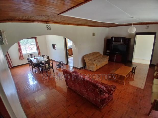 4bdrm Bungalow in Hardy for rent - thumbnail 9