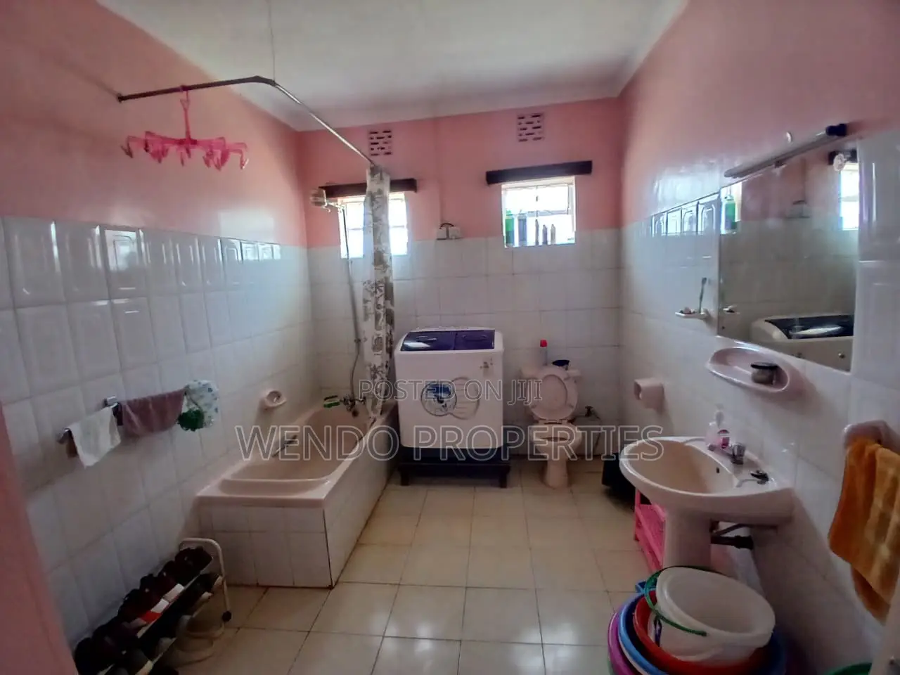 4bdrm Bungalow in Hardy for rent