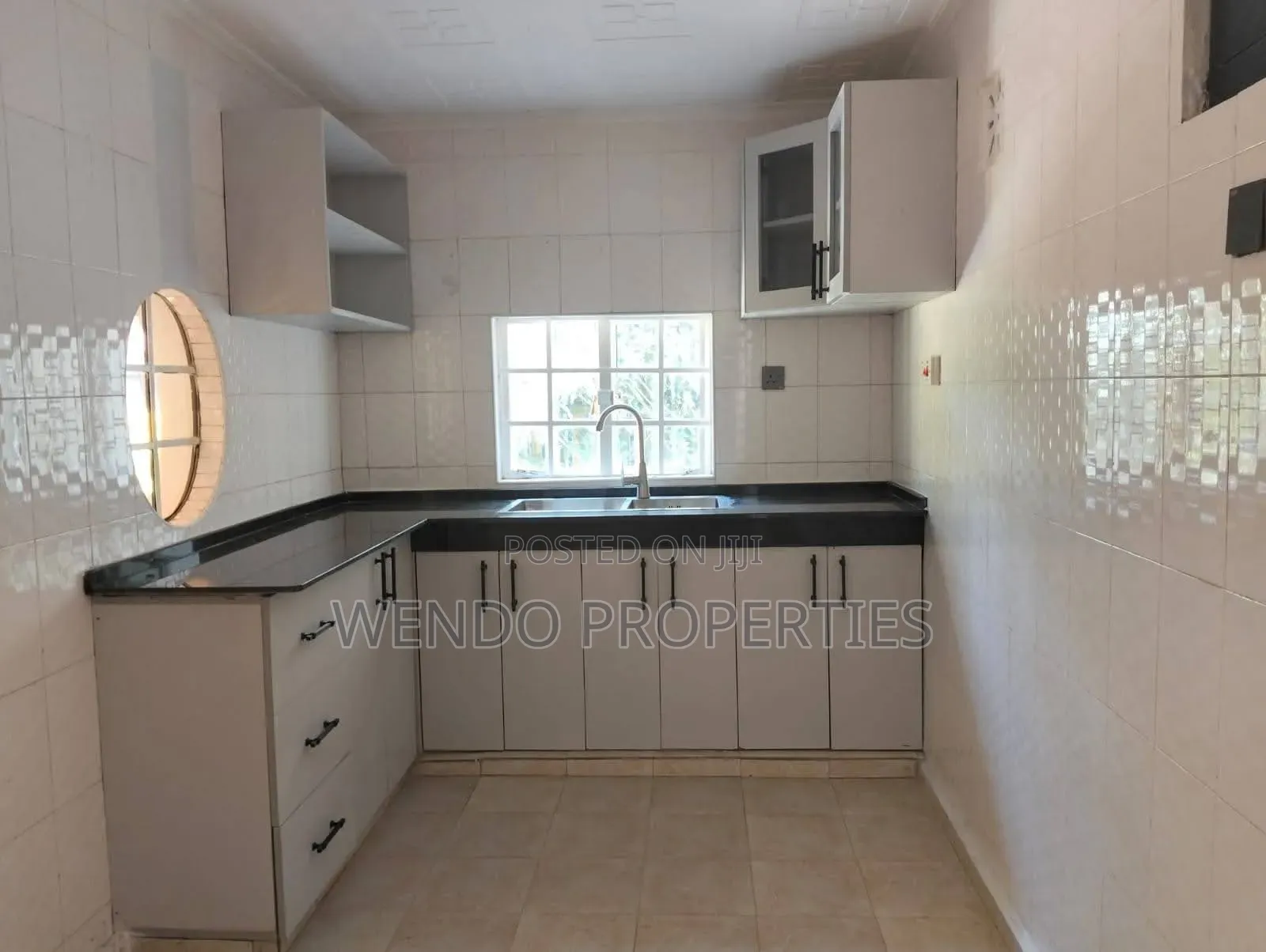 2bdrm Bungalow in Karen for rent