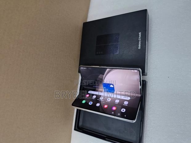 Samsung Galaxy Z Fold 5 512 GB White - thumbnail 5