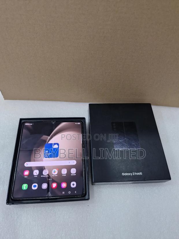 Samsung Galaxy Z Fold 5 512 GB White - thumbnail 3