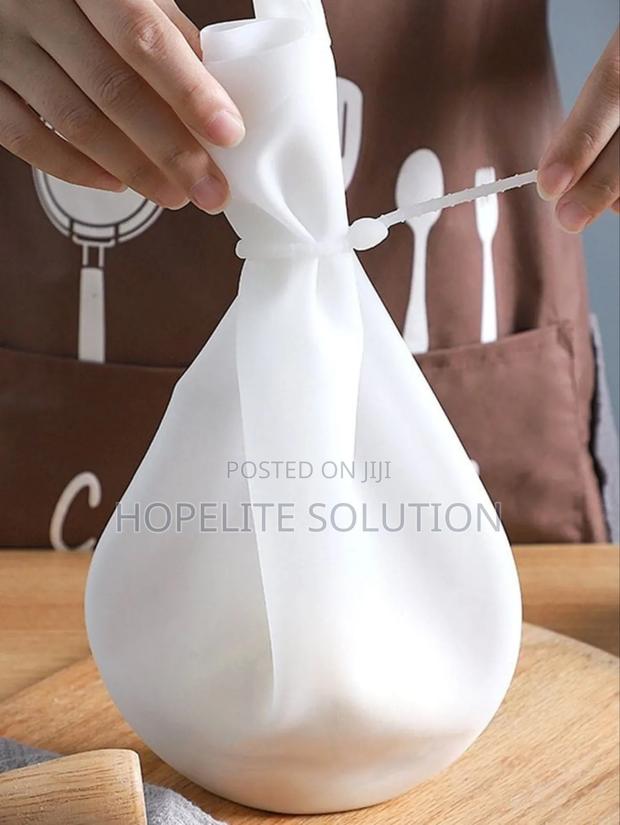 Silicone Nonstick Dough Kneading Bag. - thumbnail 2