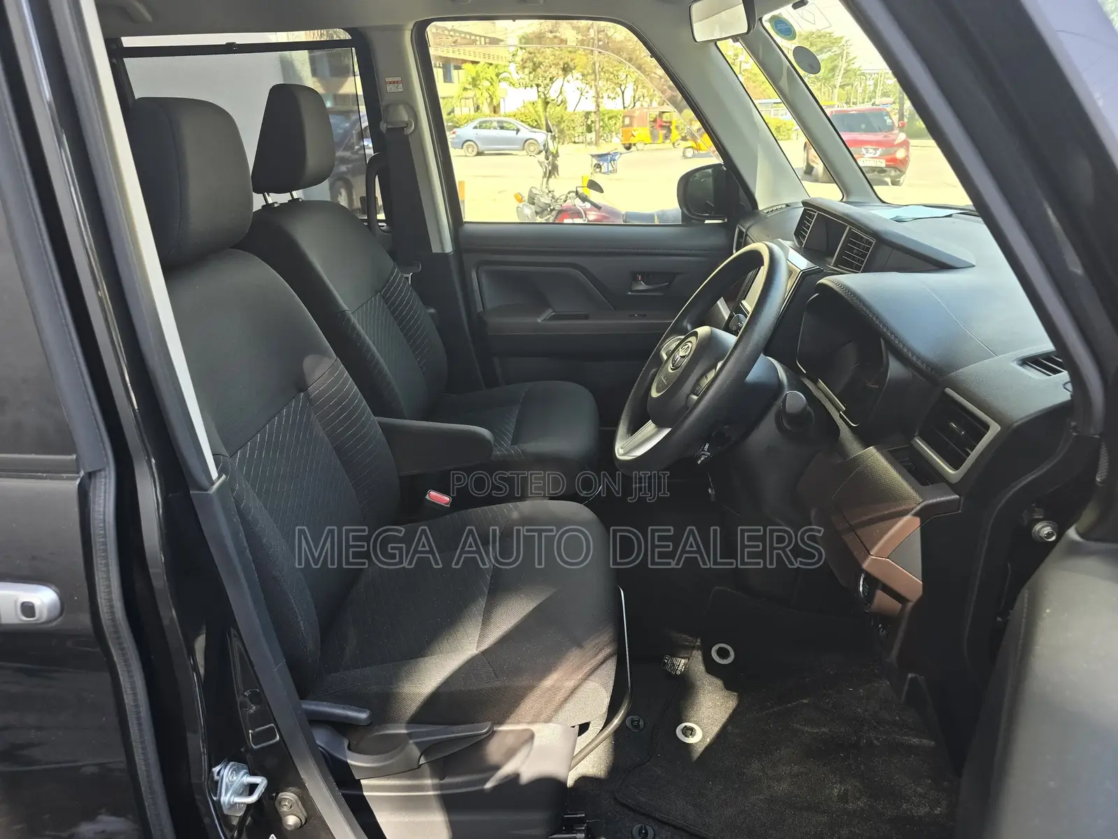 Toyota Roomy 2018 Black