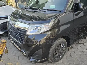 Toyota Roomy 2018 Black