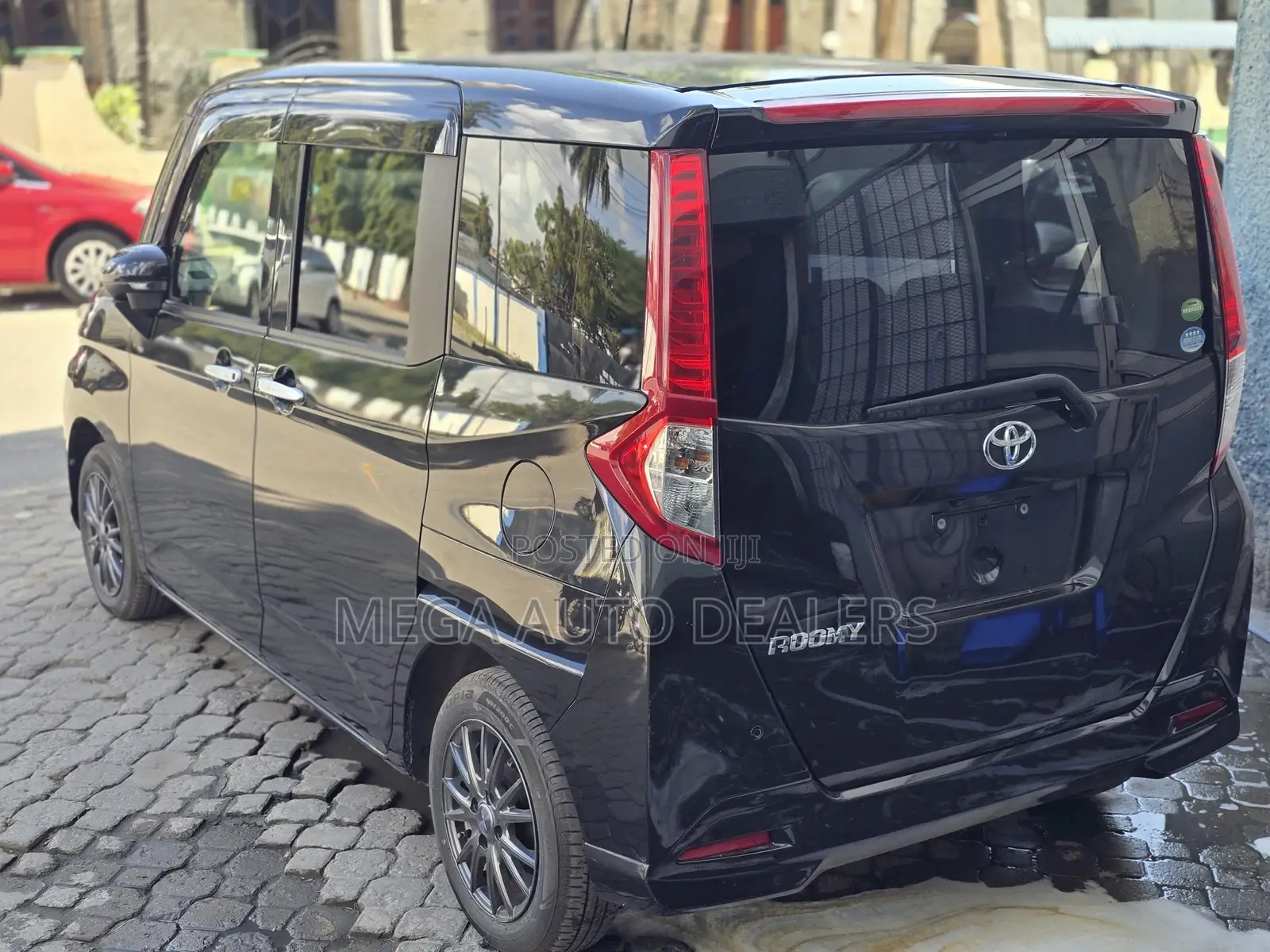 Toyota Roomy 2018 Black