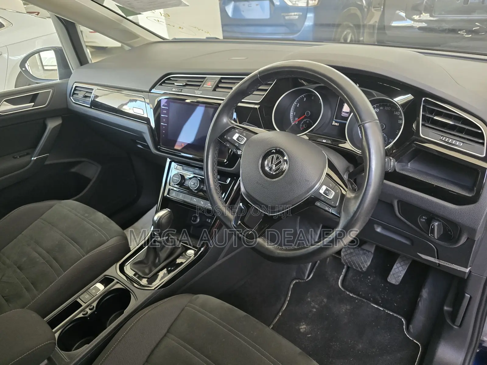 Volkswagen Touran 2018 Blue