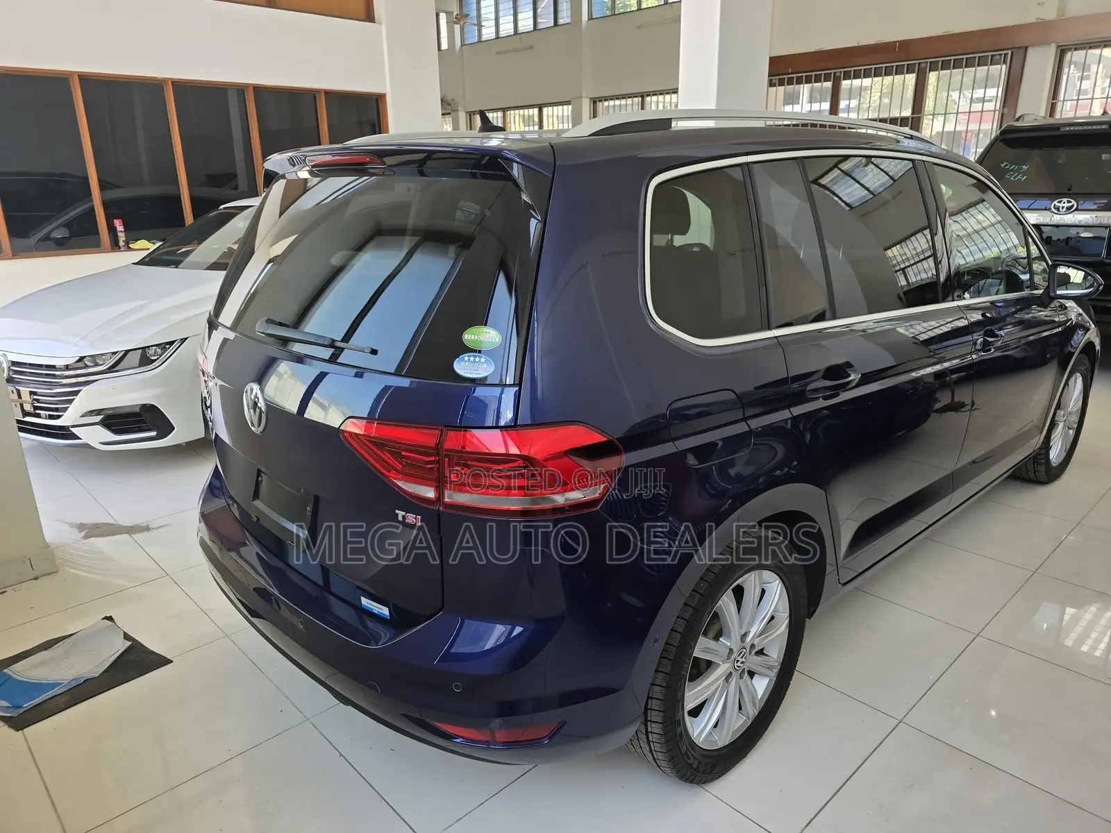 Volkswagen Touran 2018 Blue