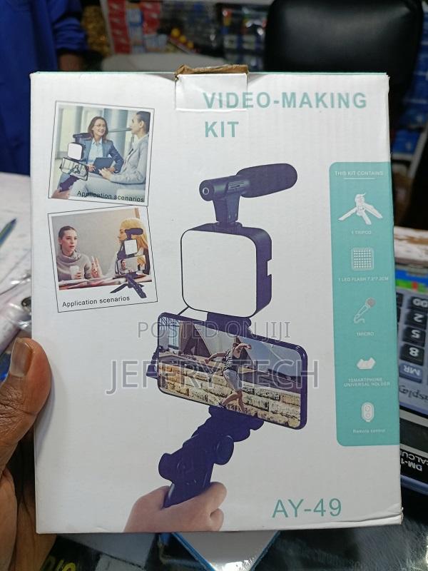 Video Making-Kit With Light and Mini Condenser Microphone - main view