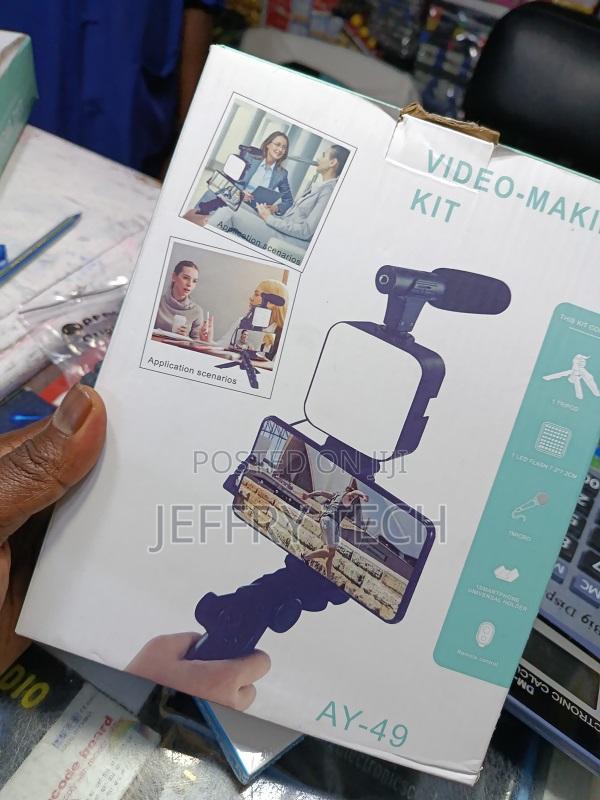 Video Making-Kit With Light and Mini Condenser Microphone - thumbnail 3