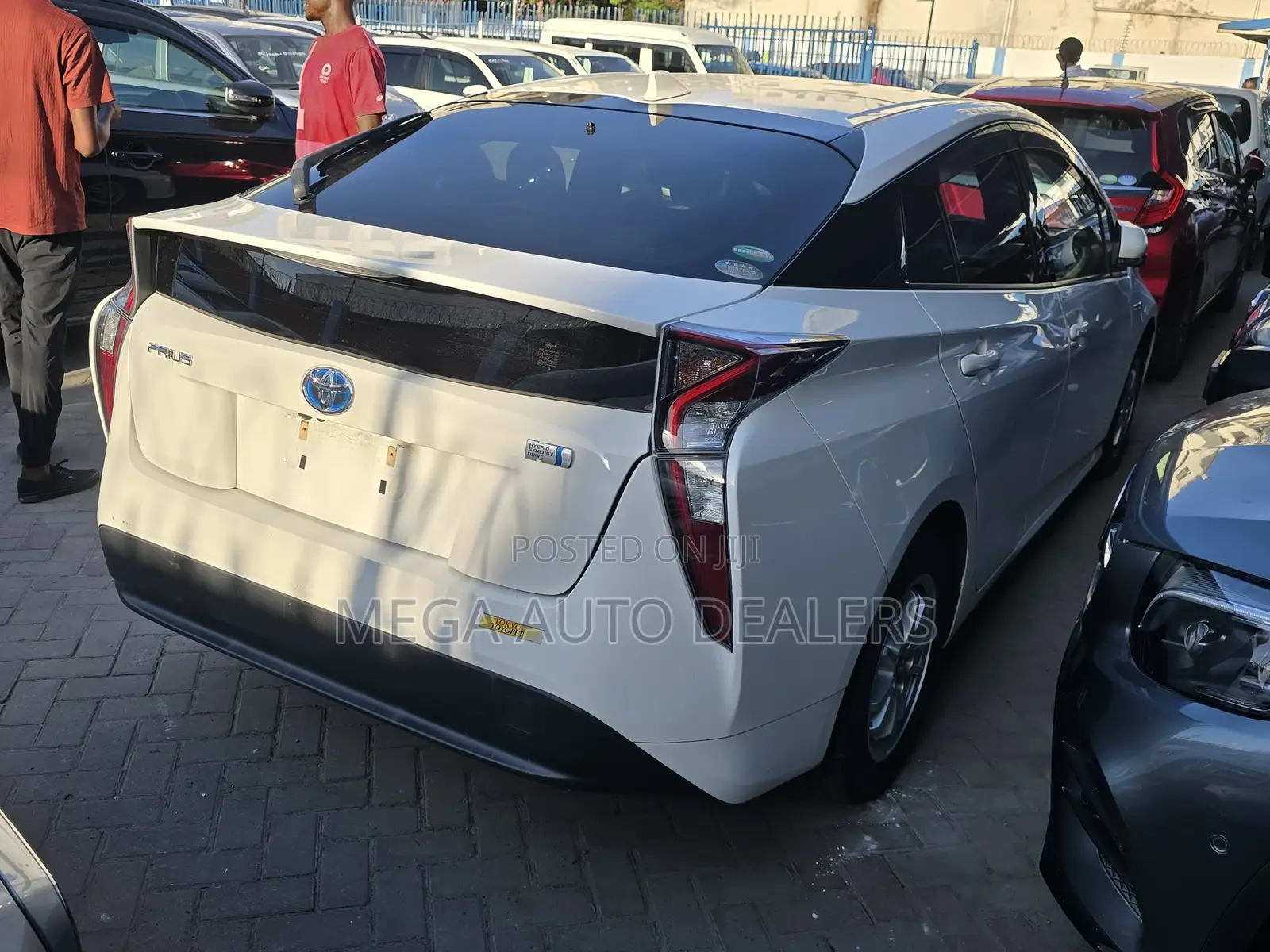 Toyota Prius 2018 White