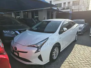 Toyota Prius 2018 White