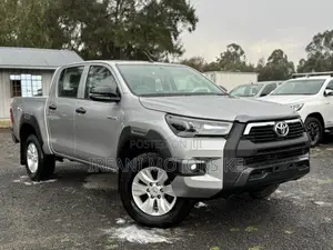 Toyota Hilux 2.4 Diesel 2020 Silver