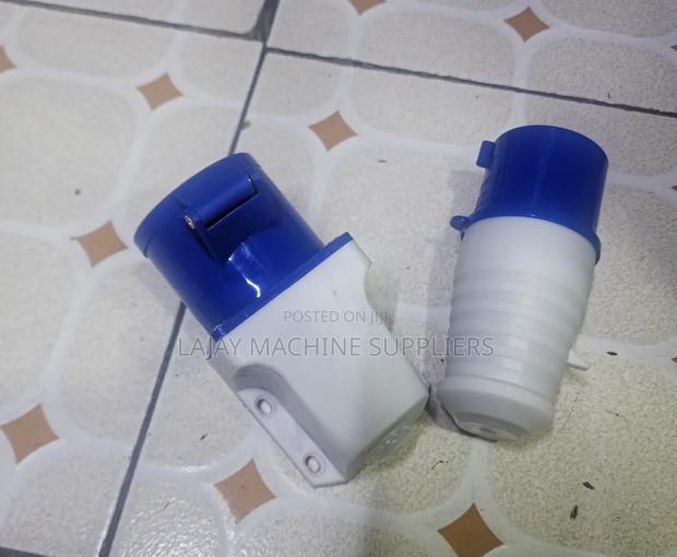 Industrial Socket 32armps - thumbnail 2