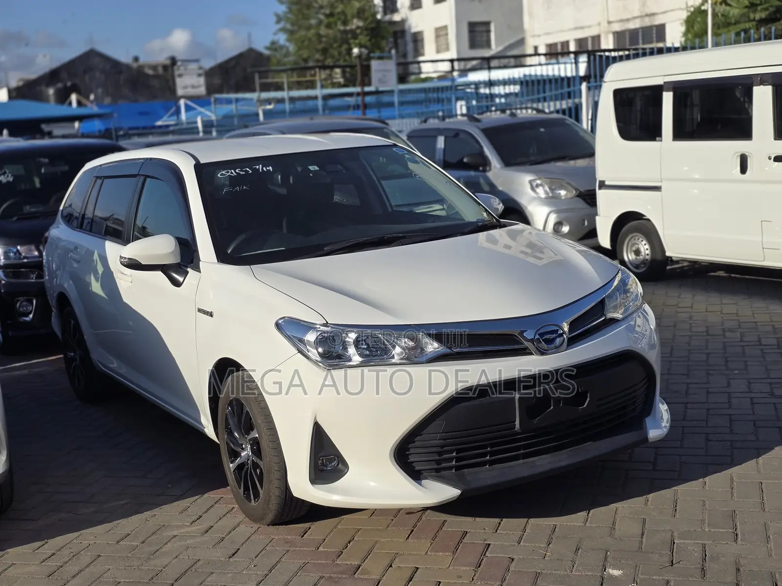 Toyota Corolla Fielder 2018 White
