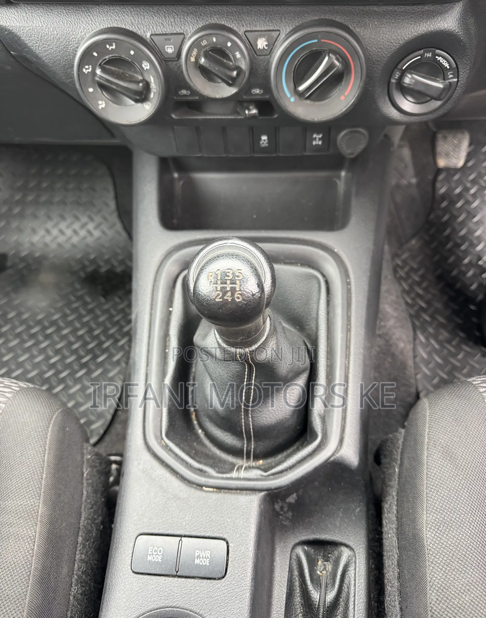 Toyota Hilux 2.4 Diesel 2020 Silver
