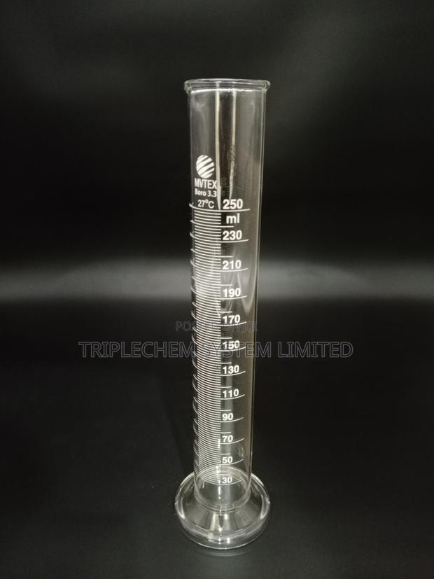 Measuring Cylinder 250 Ml Glass