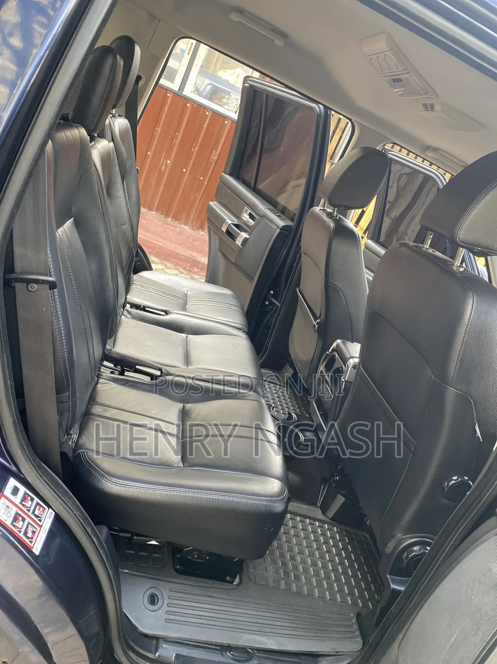 Land Rover Discovery 2015 Blue