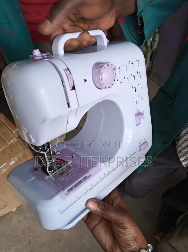 House-Sewing Machine - thumbnail 3