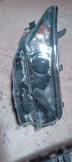 Toyota Auris RHS Headlight