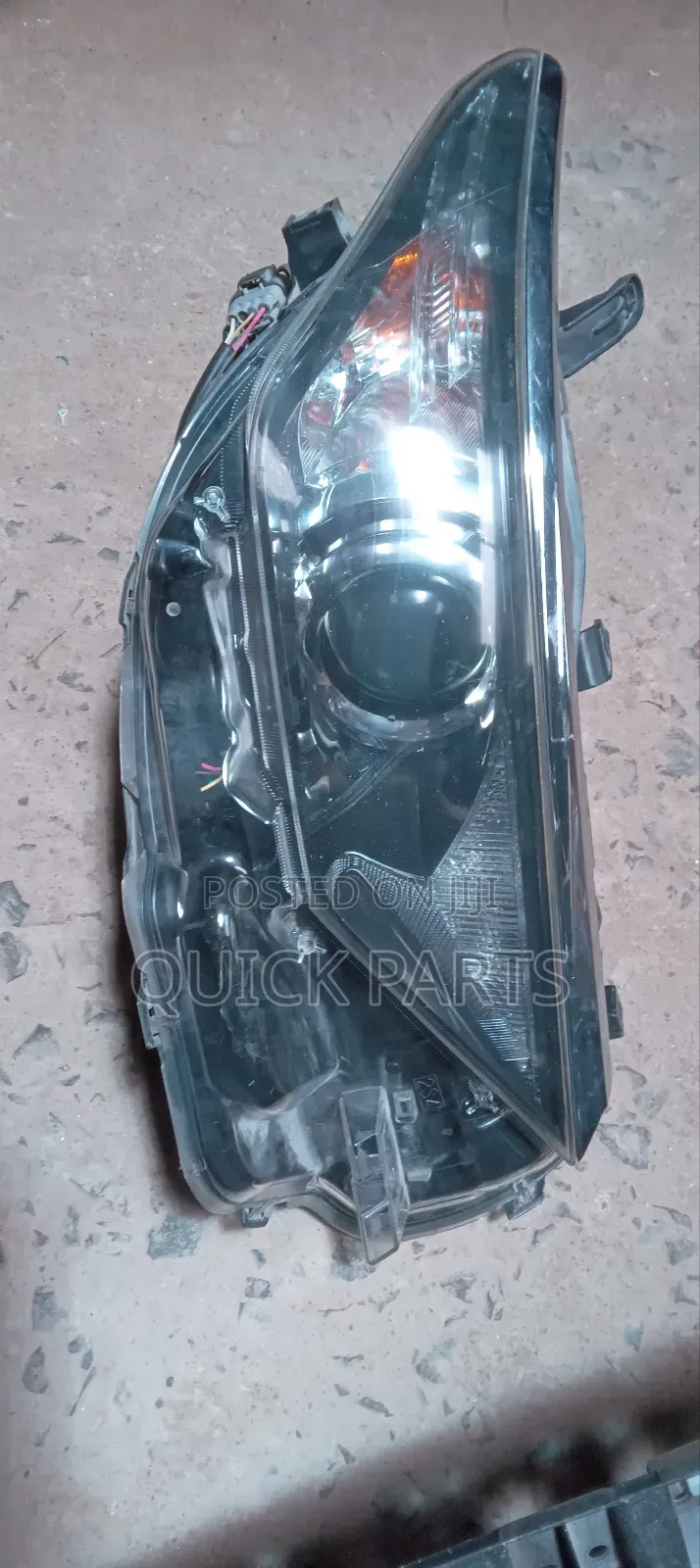 Toyota Auris RHS Headlight