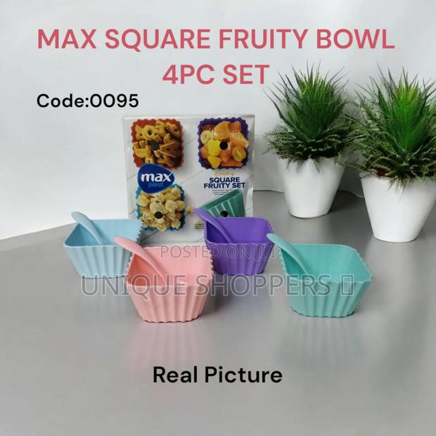 Code:0095*
Max Square Fruity Bowl 4pc Set