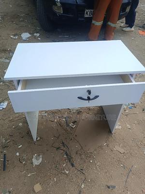 Manicure Table for Nails - main view