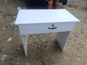 Manicure Table for Nails