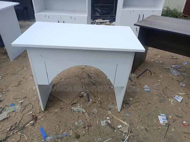 Manicure Table for Nails - thumbnail 3