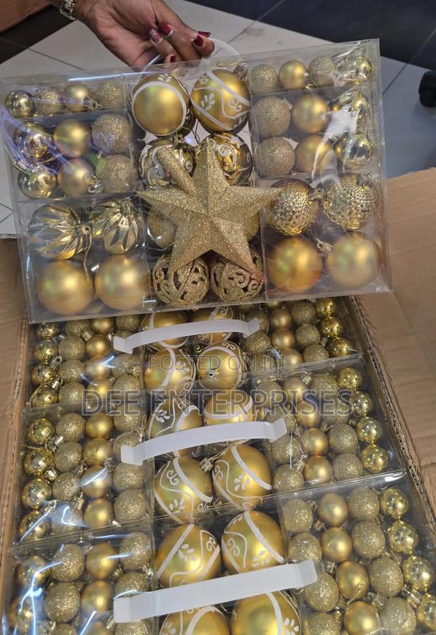 101pcs Christmas Tree Decor Balls - main view
