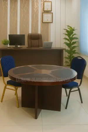 Elegant Round 4-Seater Discussion Table