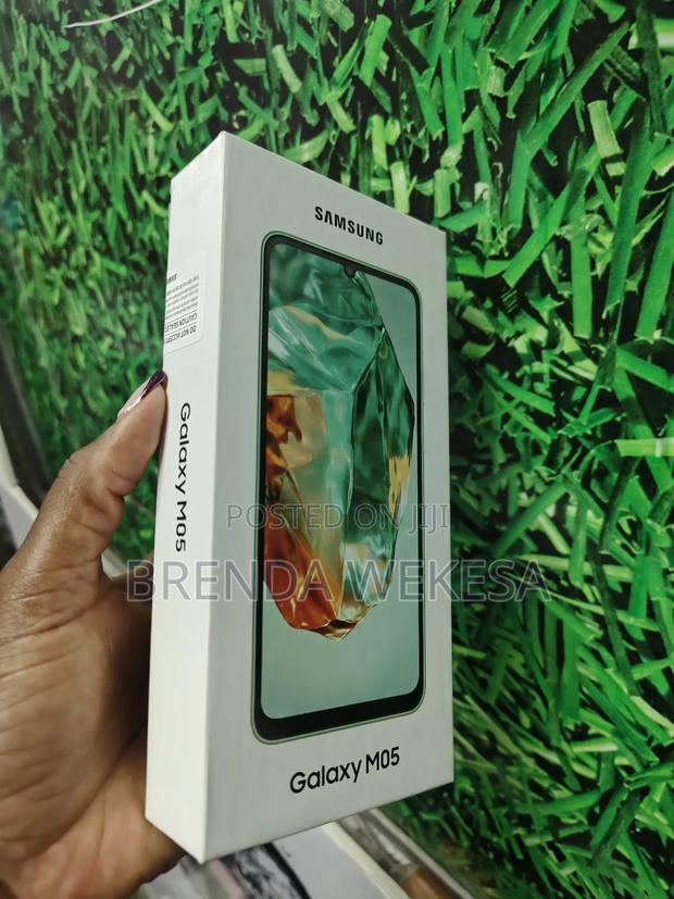 New Samsung Galaxy M05 64 GB Green - thumbnail 3