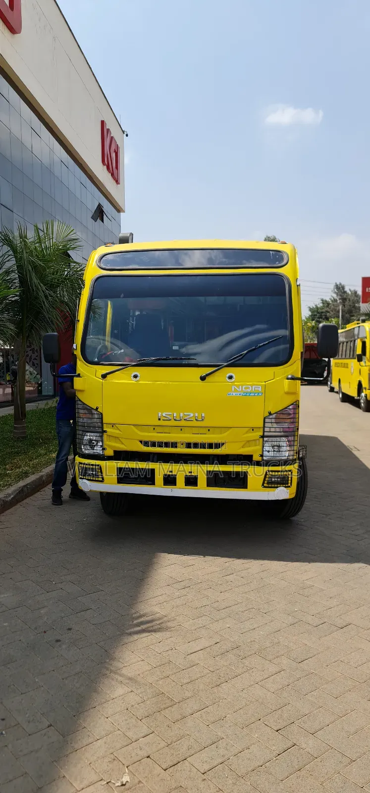 New Isuzu NQR 2024 Yellow