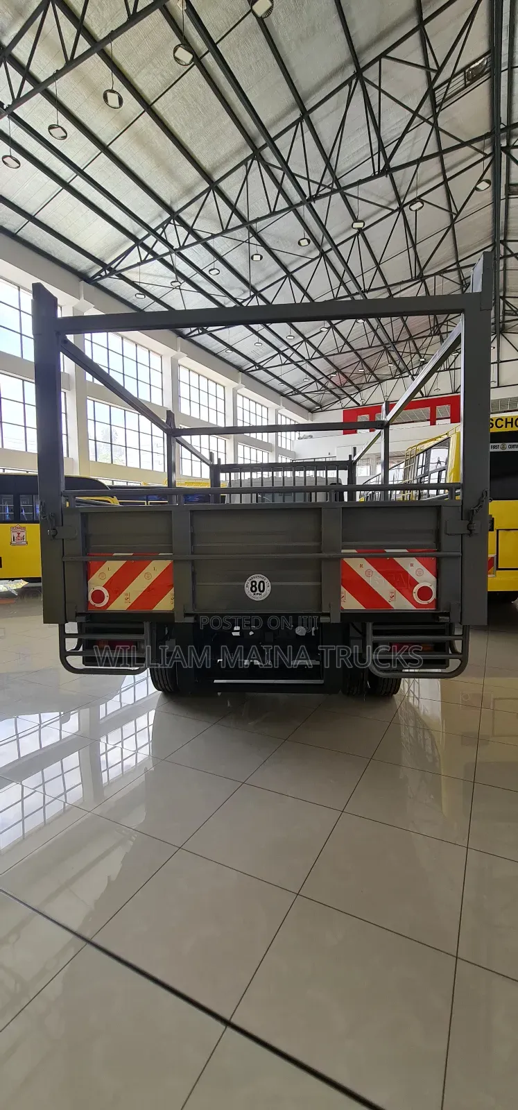 Isuzu Nqr (Hardware Body)