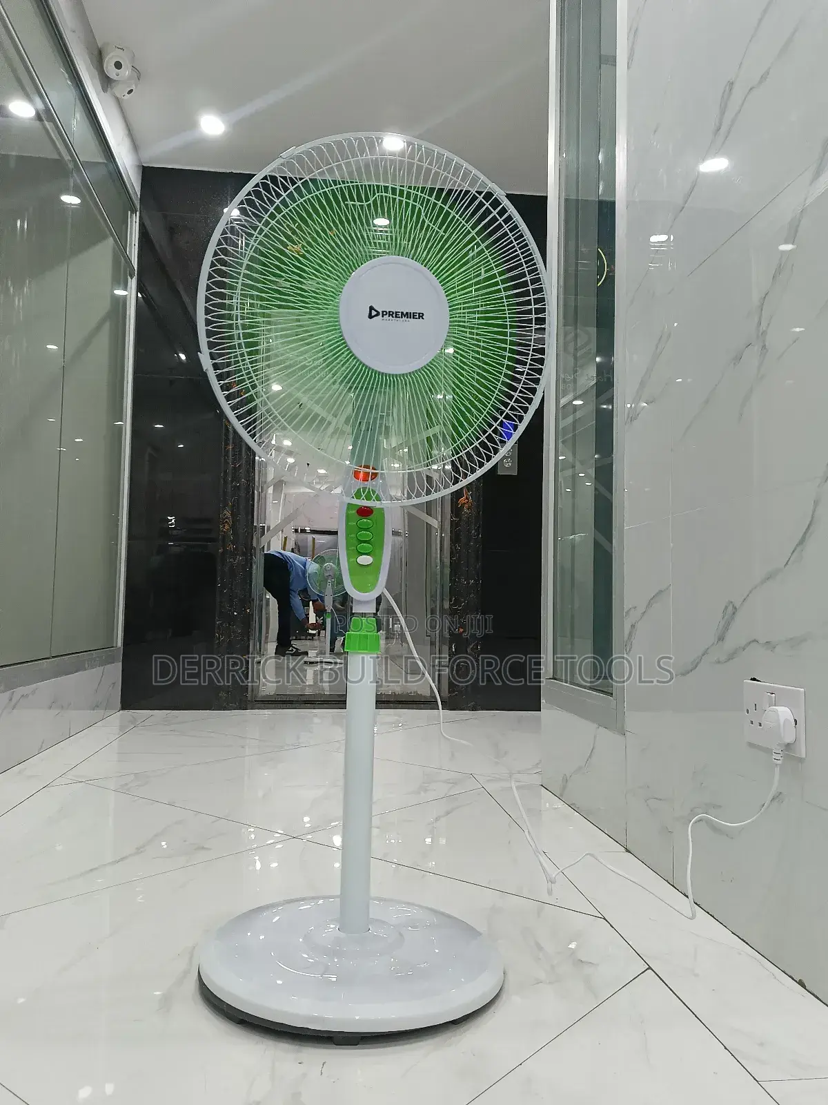 Premier 16" Stand Fan