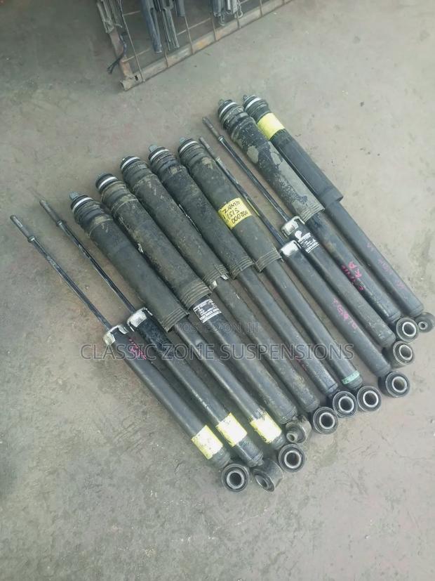 Toyota Noah,Isis, Alphard Back Shocks
