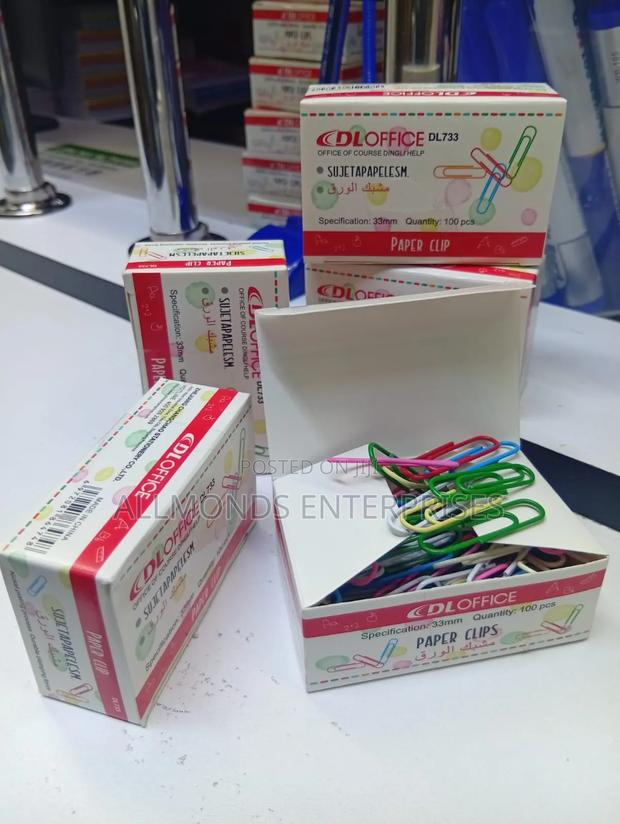 A Packet of Plastic Coloured Paper Clip 33mm - 100clips - thumbnail 4