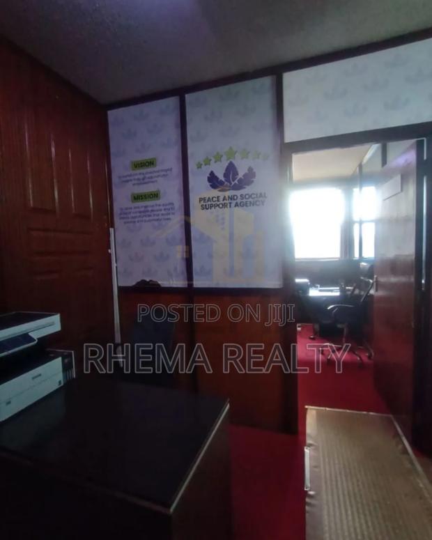 Huge Office To Let - thumbnail 3