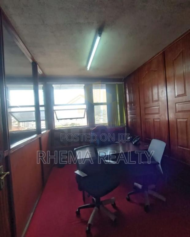 Huge Office To Let - thumbnail 4