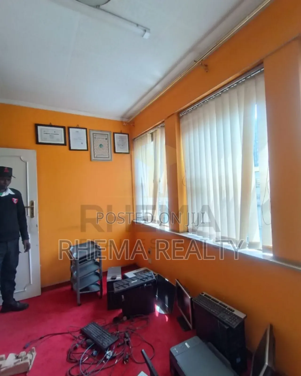 Spacious Office to Let