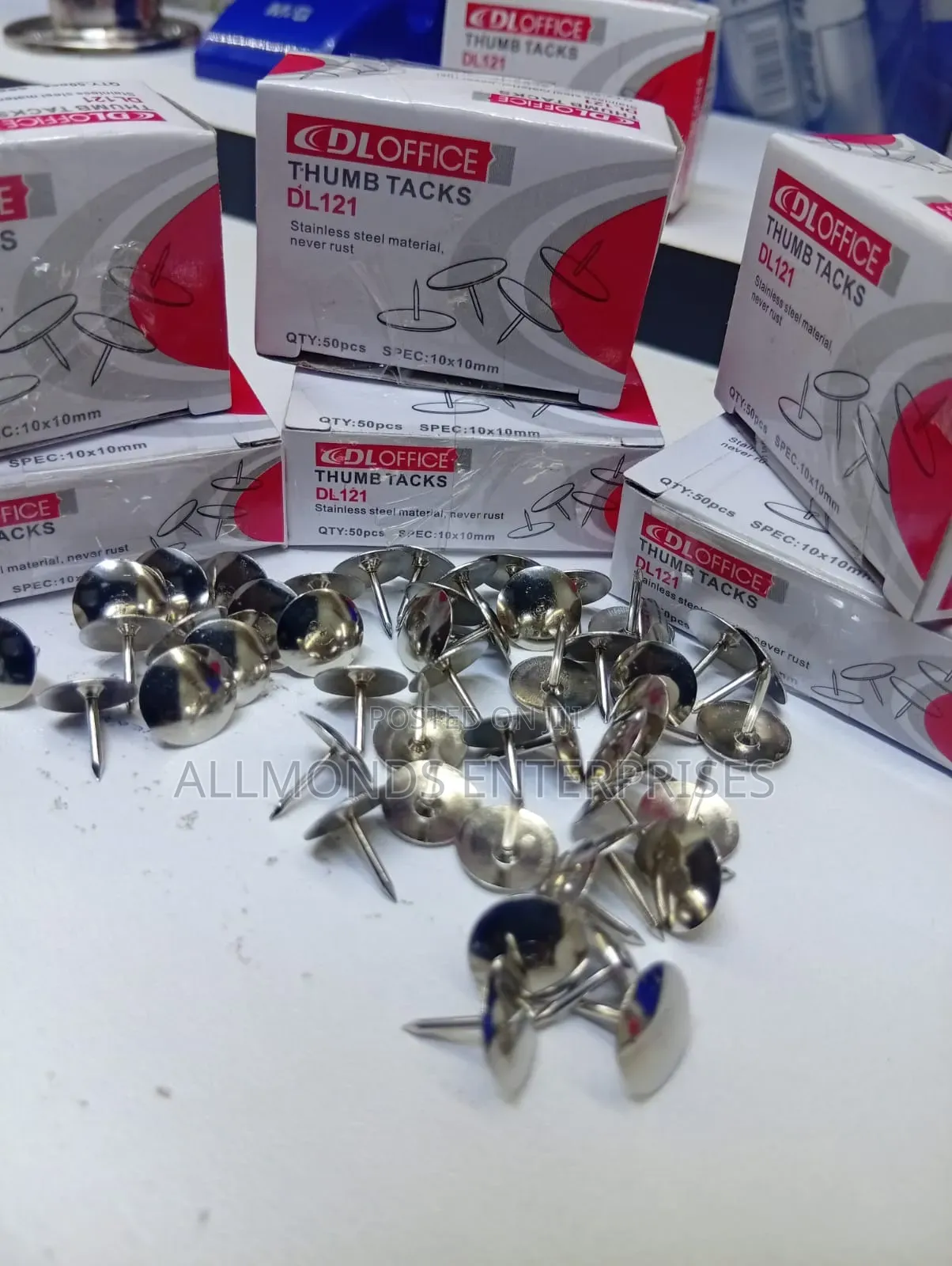 A Packet of 50pcs Metal Thumb Tacks/Push Pin/Map Pin