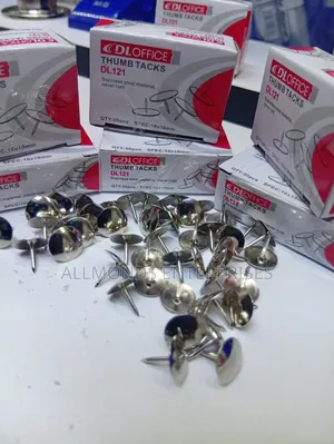A Packet of 50pcs Metal Thumb Tacks/Push Pin/Map Pin