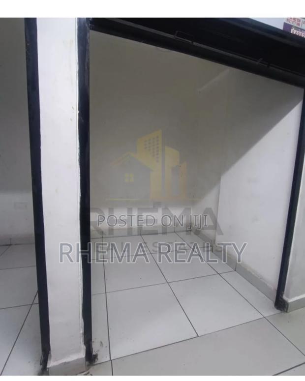 Shop Space to Let - main view