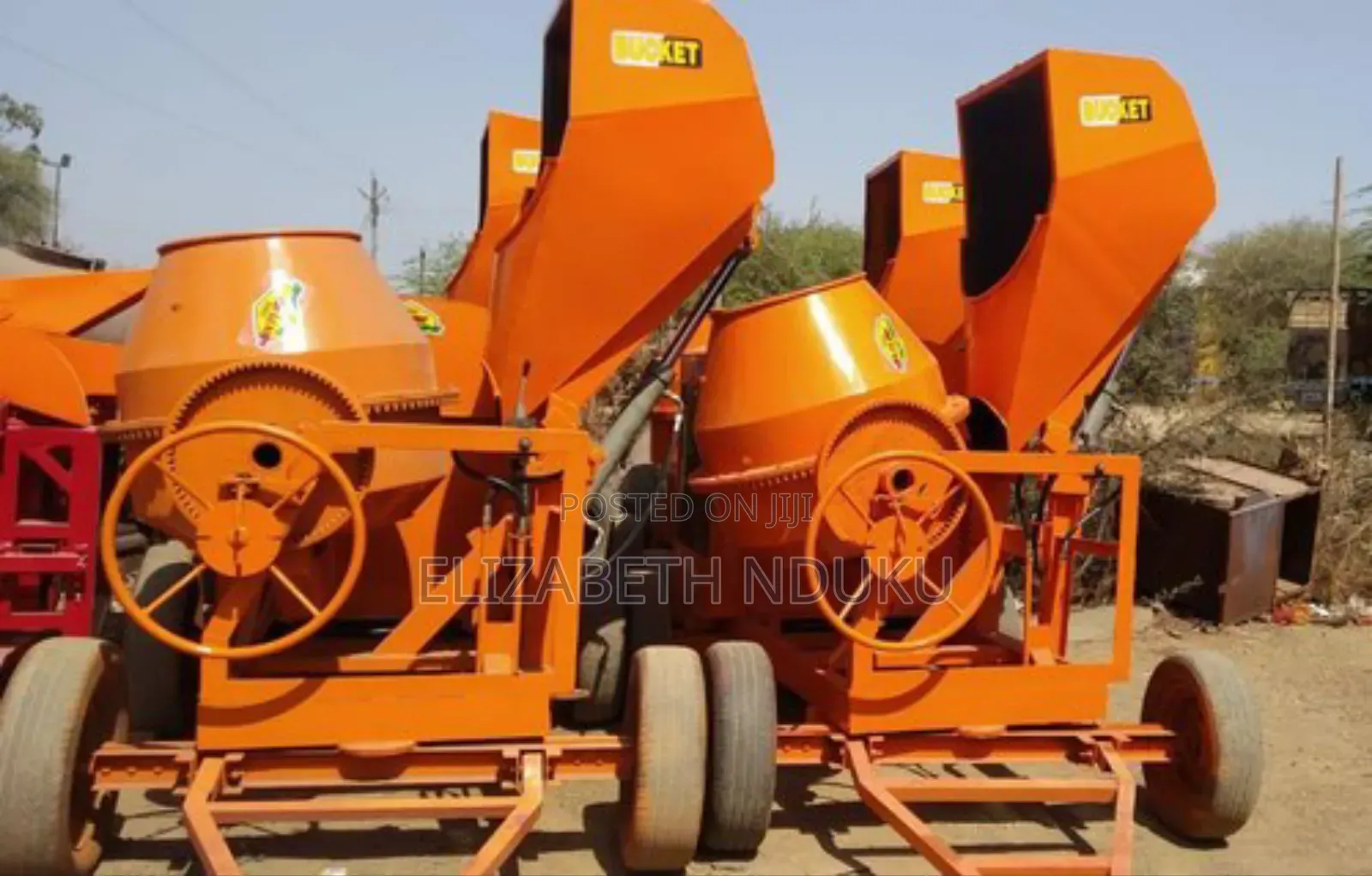 Self Loading Concrete Mixer