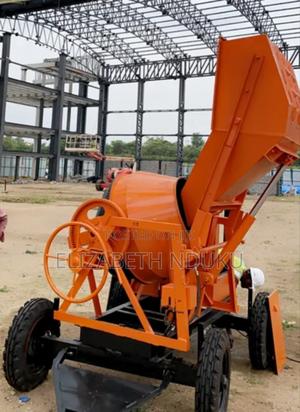 Self Loading Concrete Mixer (High-Performance) - thumbnail 2