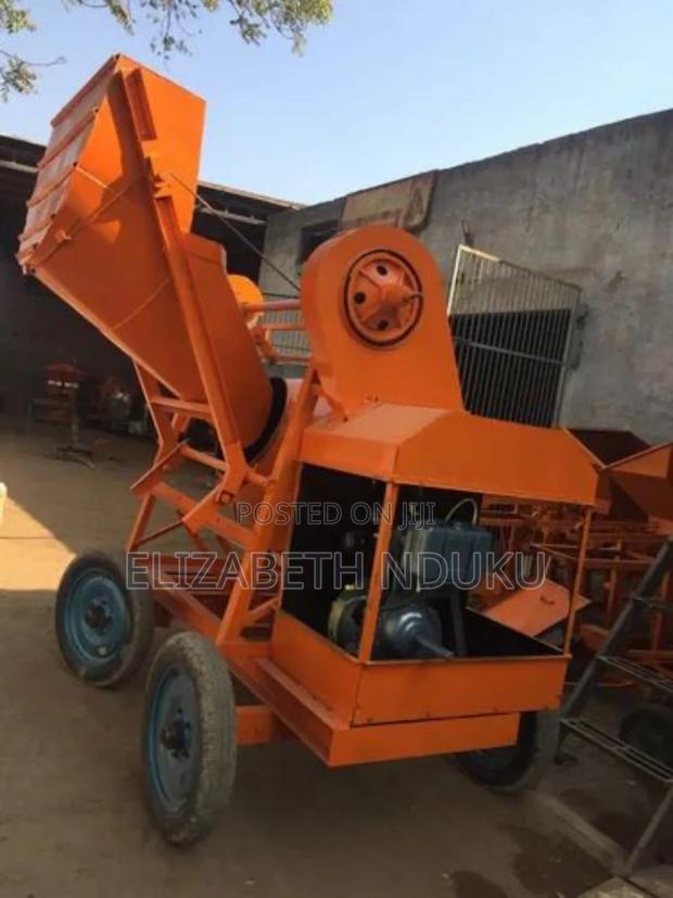 Self-Loading Concrete Mixer (350l Output) - main view