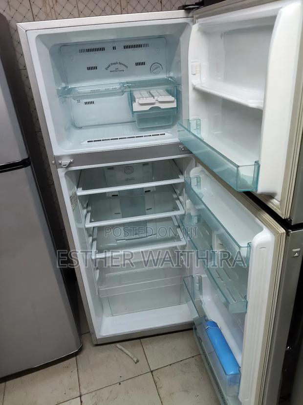 Samsung Fridge With Bluewish Trays - thumbnail 3