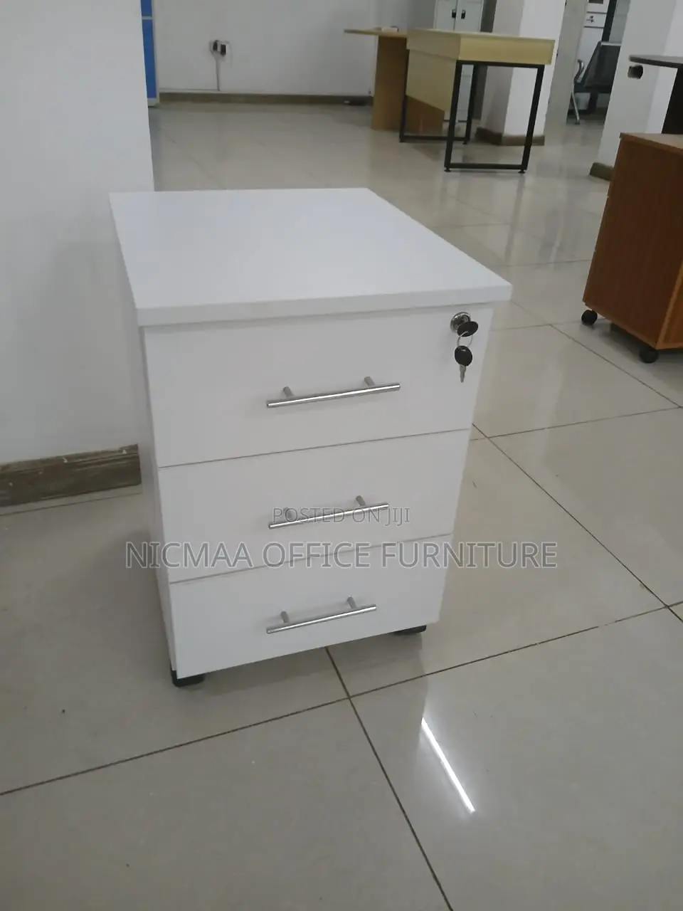 Modern 3-Drawer Lockable Pedestal