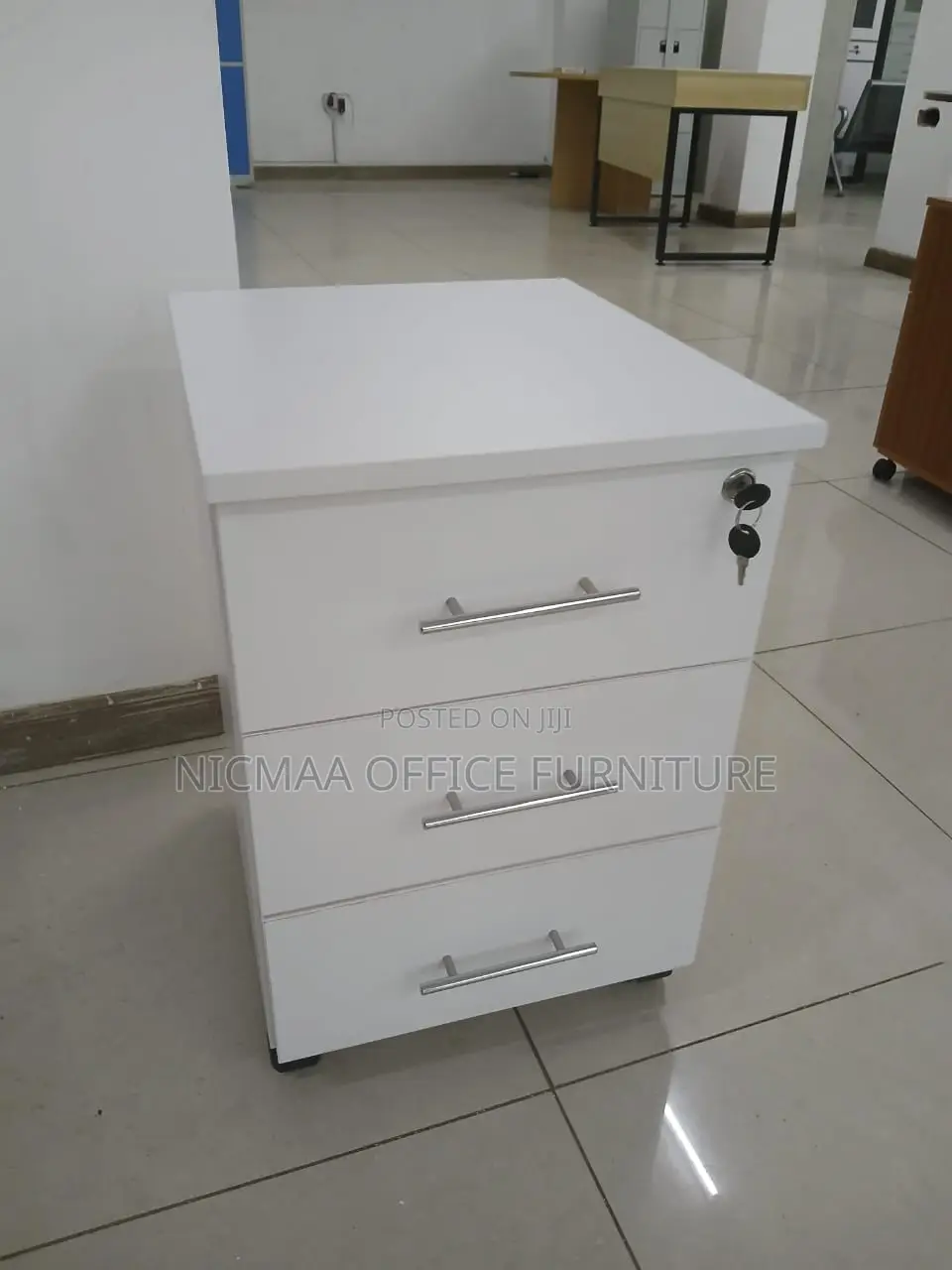 Modern 3-Drawer Lockable Pedestal