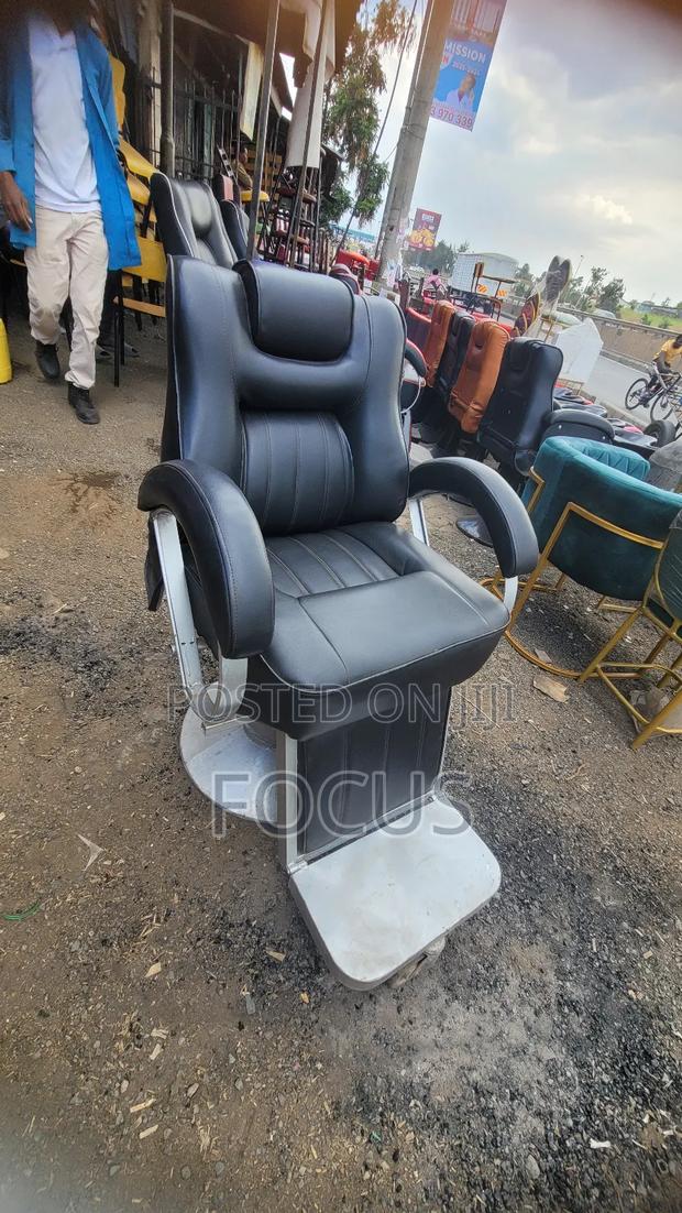 Silk and Comfortable Barber Chair Rotating Durable - thumbnail 4