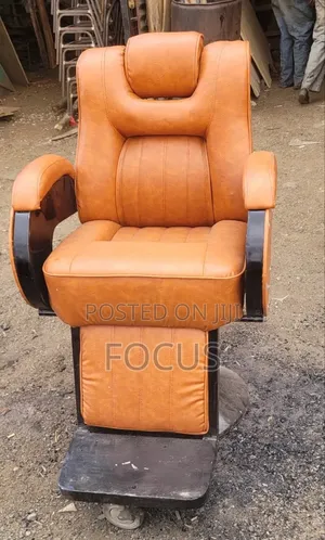 Silk and Comfortable Barber Chair Rotating Durable